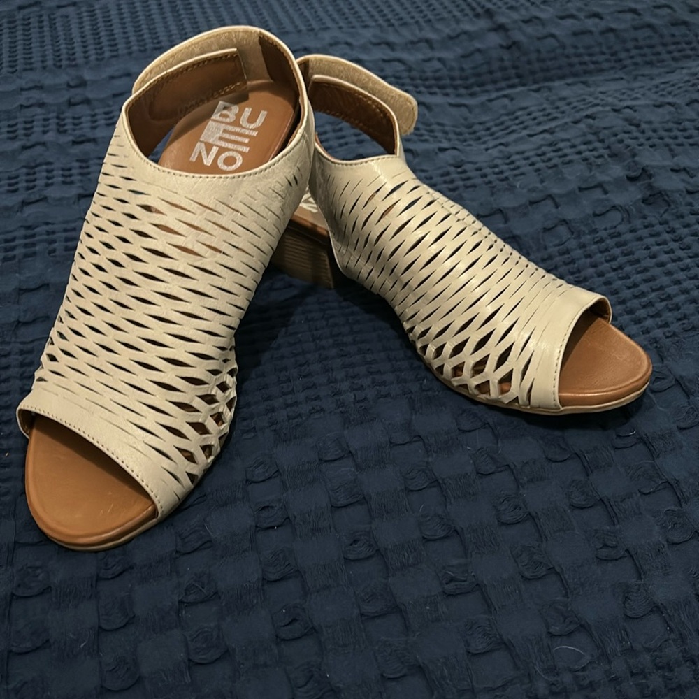 Leather sandals